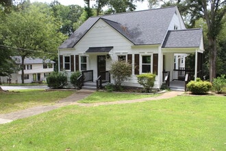 2637 Semmes St in Atlanta, GA - Building Photo - Building Photo