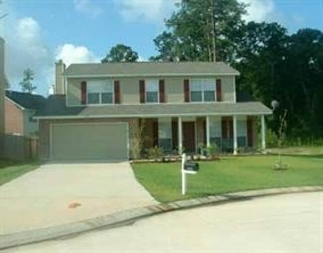 property at 1005 William Dr