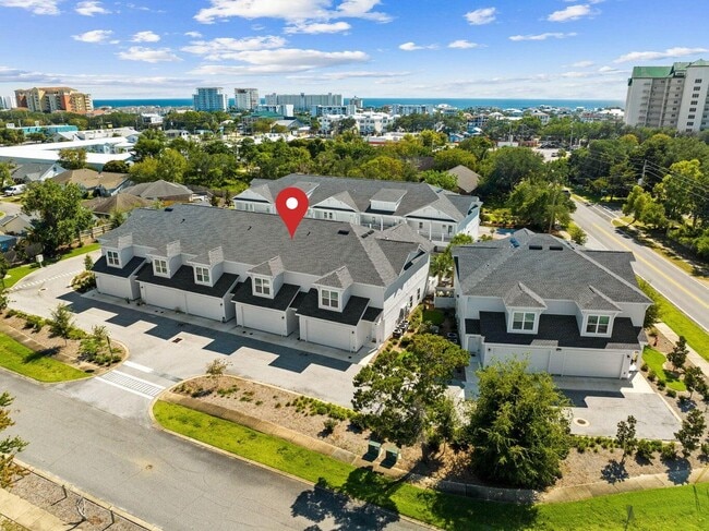 100 Beach Dr in Destin, FL - Building Photo - Building Photo