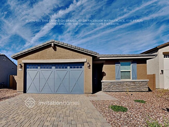 property at 17692 W Fetlock Trail