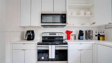 5157 NE 6th Ave in Fort Lauderdale, FL - Building Photo - Building Photo