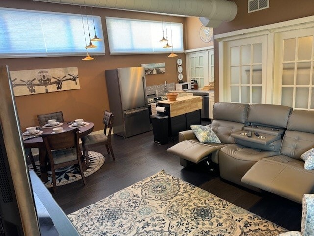 property at 651 Park Ave