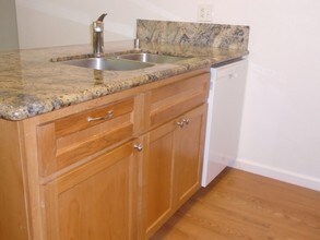 6225 Longford Dr-Unit -1 in Citrus Heights, CA - Building Photo - Building Photo