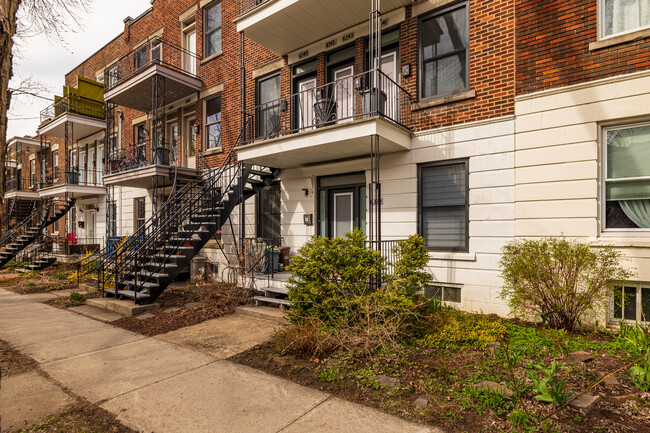 6339-6345 Louis-Hébert Av in Montréal, QC - Building Photo - Building Photo