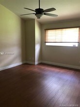 3461 NW 44th St-Unit -203 in Lauderdale Lakes, FL - Building Photo - Building Photo