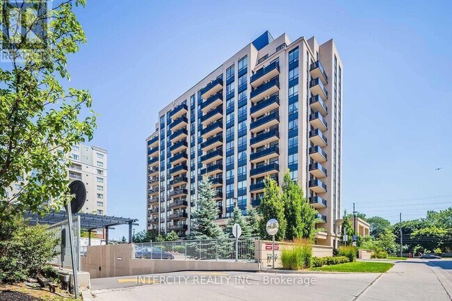 520 Steeles Ave W in Vaughan, ON - Building Photo - Building Photo