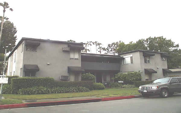 13300-13310 Valleyheart Dr N in Sherman Oaks, CA - Building Photo - Building Photo