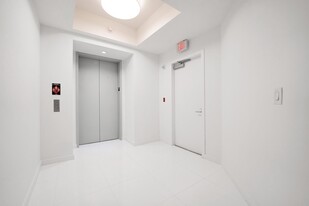 851 NE 1st Ave, Unit 1110 in Miami, FL - Building Photo