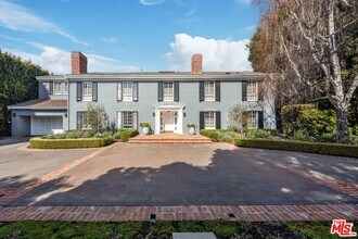 12911 Marlboro St in Los Angeles, CA - Foto de edificio - Building Photo