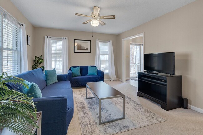 2210 Wilshire Dr in Durham, NC - Foto de edificio - Building Photo