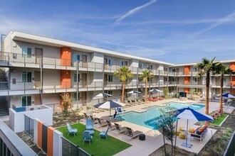 Maxwell at Cooley Station in Mesa, AZ - Building Photo - Building Photo