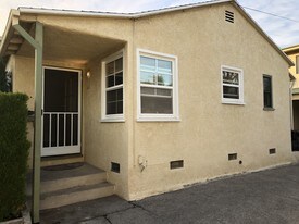 11471 Cumpston St, Unit 0 in Los Angeles, CA - Building Photo
