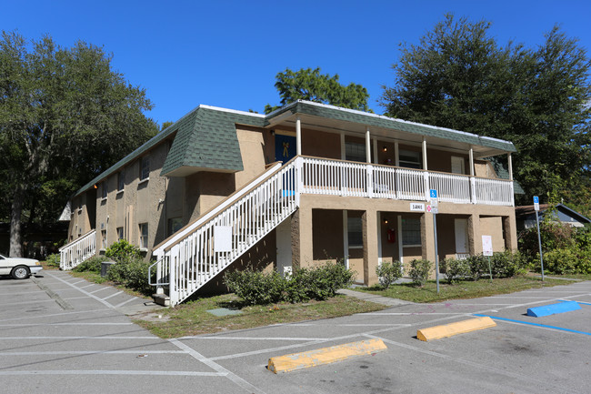 Cornerstone Apartments in Tampa, FL - Building Photo - Building Photo