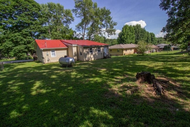 203 Summit Ave in Waynesville, MO - Building Photo - Building Photo