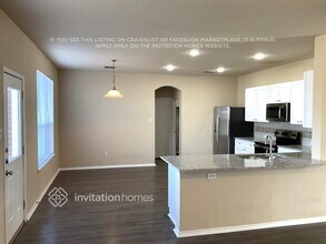 1000 Pebblecreek Dr in Burleson, TX - Building Photo - Building Photo
