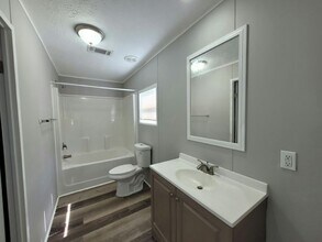 2213 Greenbrier Village Loop in Lakeland, FL - Building Photo - Building Photo