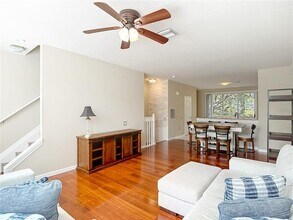 3133 Bayshore Oaks Dr in Tampa, FL - Building Photo - Building Photo