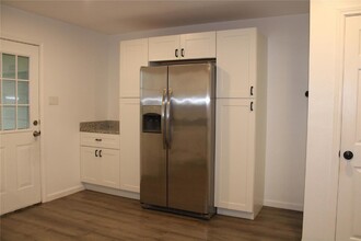 11289 Co Rd 2312-Unit -Unit 1 in Terrell, TX - Foto de edificio - Building Photo