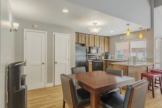 Carmel Pointe in Sacramento, CA - Foto de edificio - Interior Photo