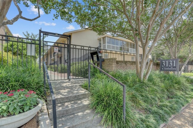 property at 3131 Cummins St