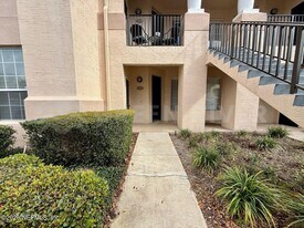 204 Augusta Cir in St. Augustine, FL - Building Photo