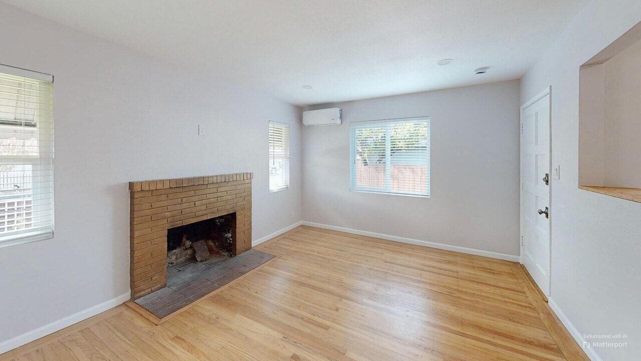 1115 Ruby St in Redwood City, CA - Building Photo