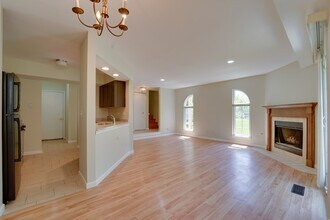 89 King Dr in Streamwood, IL - Building Photo - Building Photo