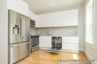 31 South St, Unit 1 in Boston, MA - Building Photo