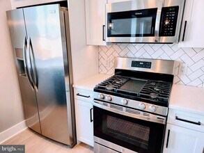 1915 H St NE in Washington, DC - Building Photo - Building Photo