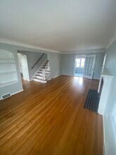 1851 Country Club Dr in Grosse Pointe Woods, MI - Building Photo - Building Photo