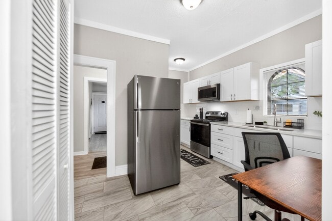 property at 2724 Hubbard St