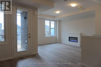 12 Pierre Berton Blvd in Vaughan, ON - Building Photo - Building Photo