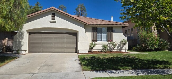 33364 Warwick Hills Rd in Yucaipa, CA - Building Photo - Building Photo