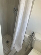 8546 NW 196th Terrace in Hialeah, FL - Building Photo - Building Photo