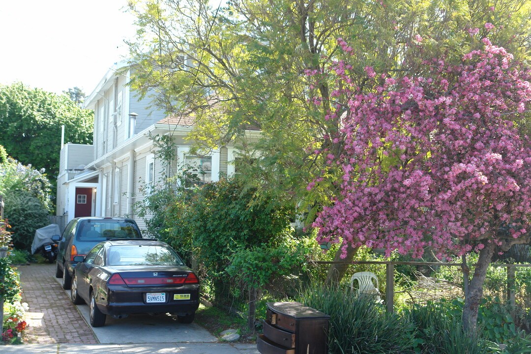 2339 McGee Ave in Berkeley, CA - Foto de edificio