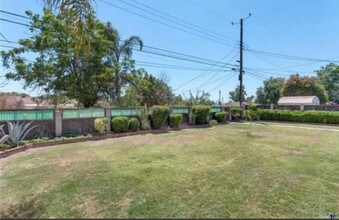 1601 Duke Dr in Bakersfield, CA - Building Photo - Building Photo