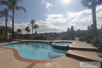 2014 Arborwood Pl in Escondido, CA - Building Photo - Building Photo