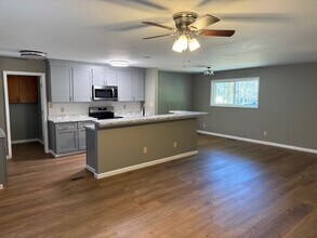 118 Lake Dr in Warner Robins, GA - Building Photo - Building Photo