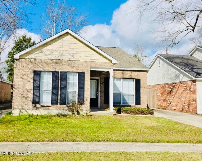 340 Meadow Crossing Dr in Baton Rouge, LA - Building Photo - Building Photo