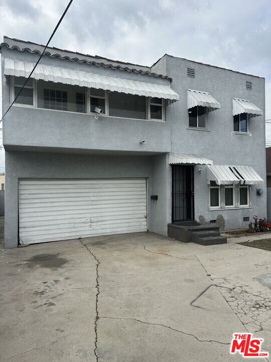 2413 Cochran Ave in Los Angeles, CA - Building Photo