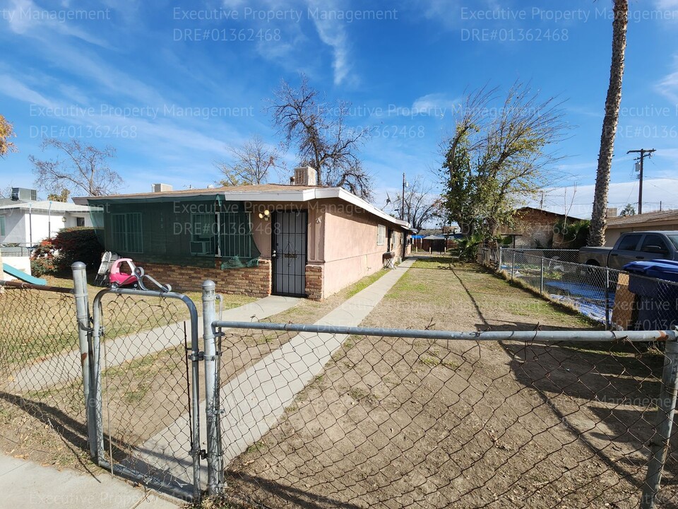 602 N St in Bakersfield, CA - Building Photo