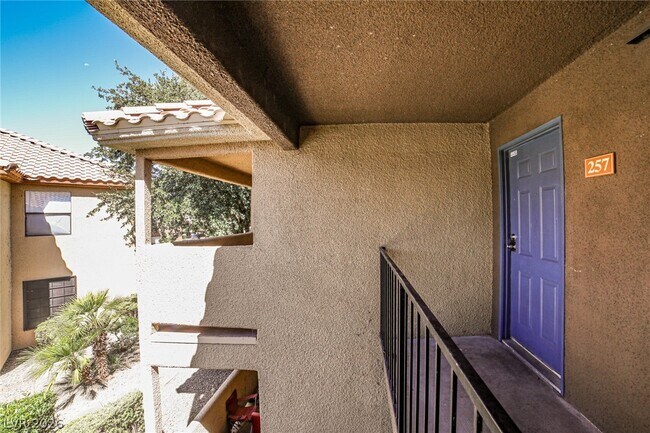 3135 S Mojave Rd in Las Vegas, NV - Building Photo - Building Photo