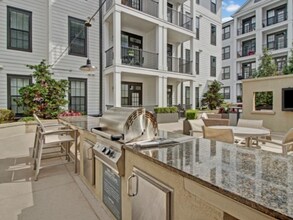 301 29th Ave N-Unit -111.1203931 in Nashville, TN - Building Photo - Building Photo