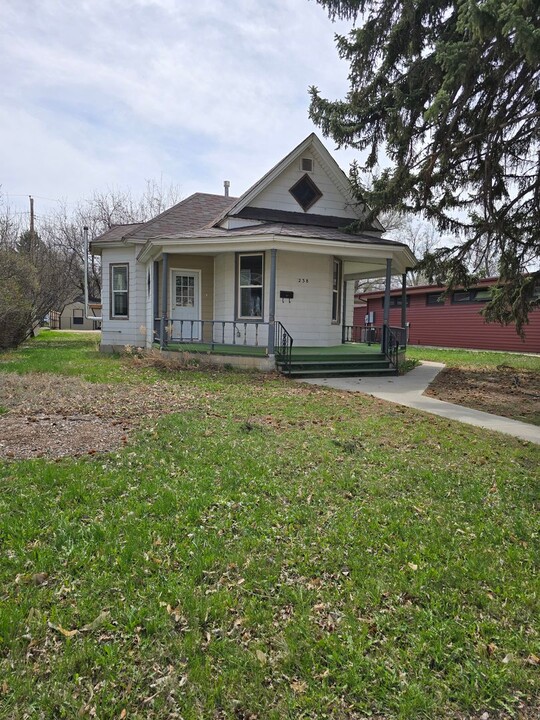 238 W Works St in Sheridan, WY - Foto de edificio