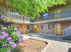 Elizabeth Anne Apartments in Gresham, OR - Building Photo