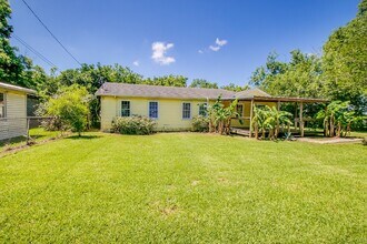 3901 McKinney Dr in La Marque, TX - Building Photo - Building Photo