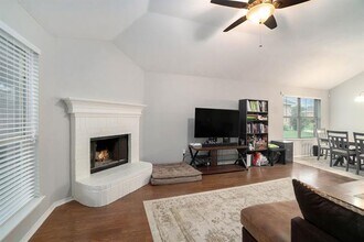 2808 Wakecrest Dr in Fort Worth, TX - Building Photo - Building Photo