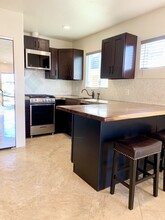 5141 Barstow St, Unit Granny Flat in San Diego, CA - Building Photo - Building Photo