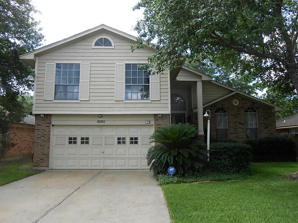 16839 Bouldgreen in Houston, TX - Building Photo