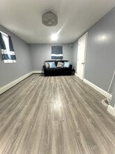 17 Crowell St in Hempstead, NY - Building Photo - Building Photo